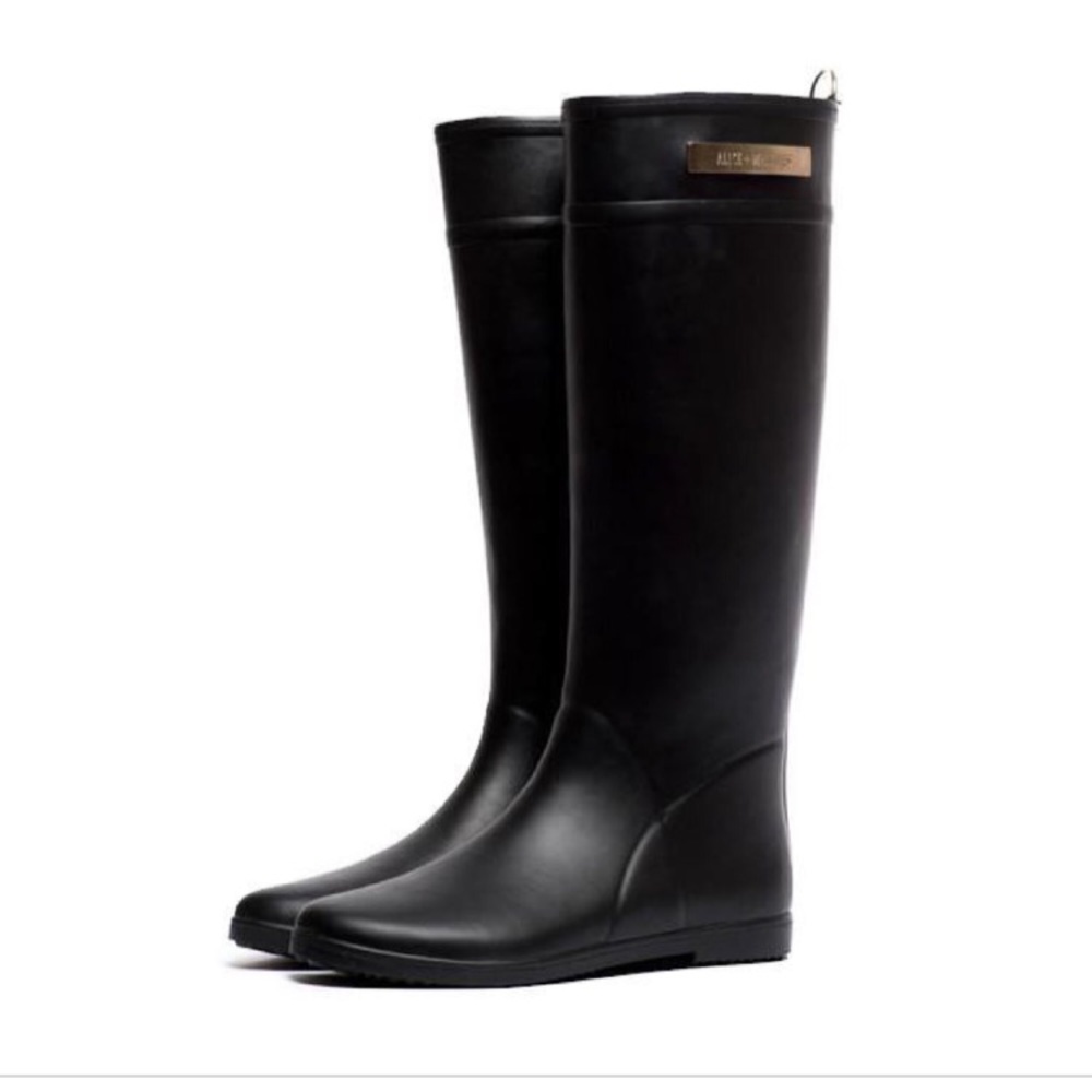 Alice and Whittles riding rain boots